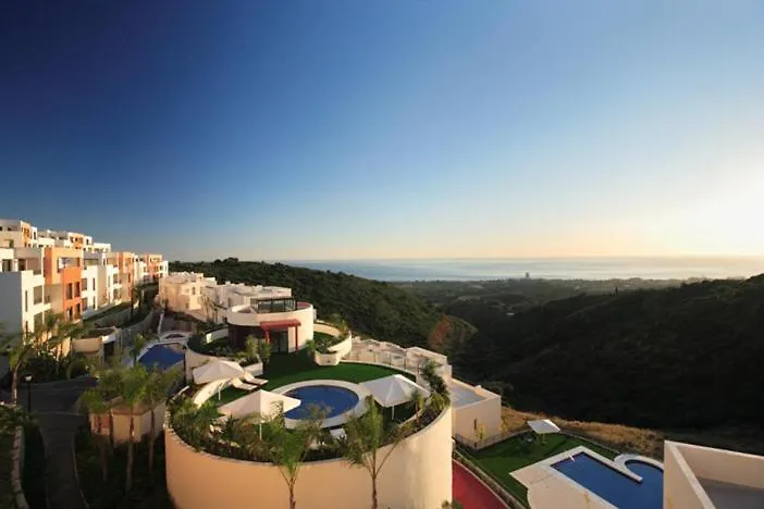 Luxury 2 Bed/2 Bath Sea And Mountain View Marbella Resort Apartment