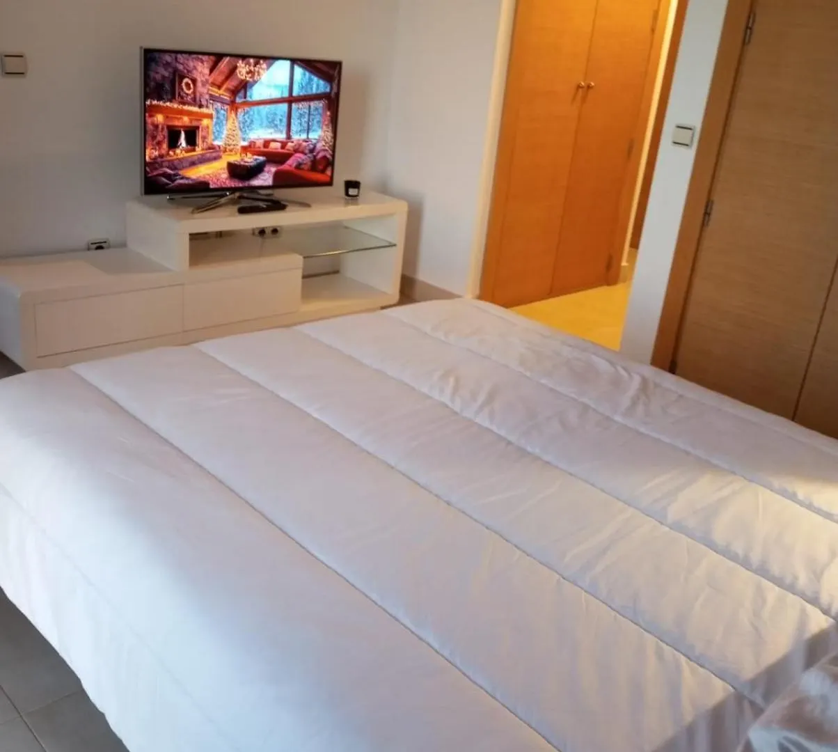 Luxury 2 Bed/2 Bath Sea And Mountain View Marbella Resort Apartment 0*,  Spain