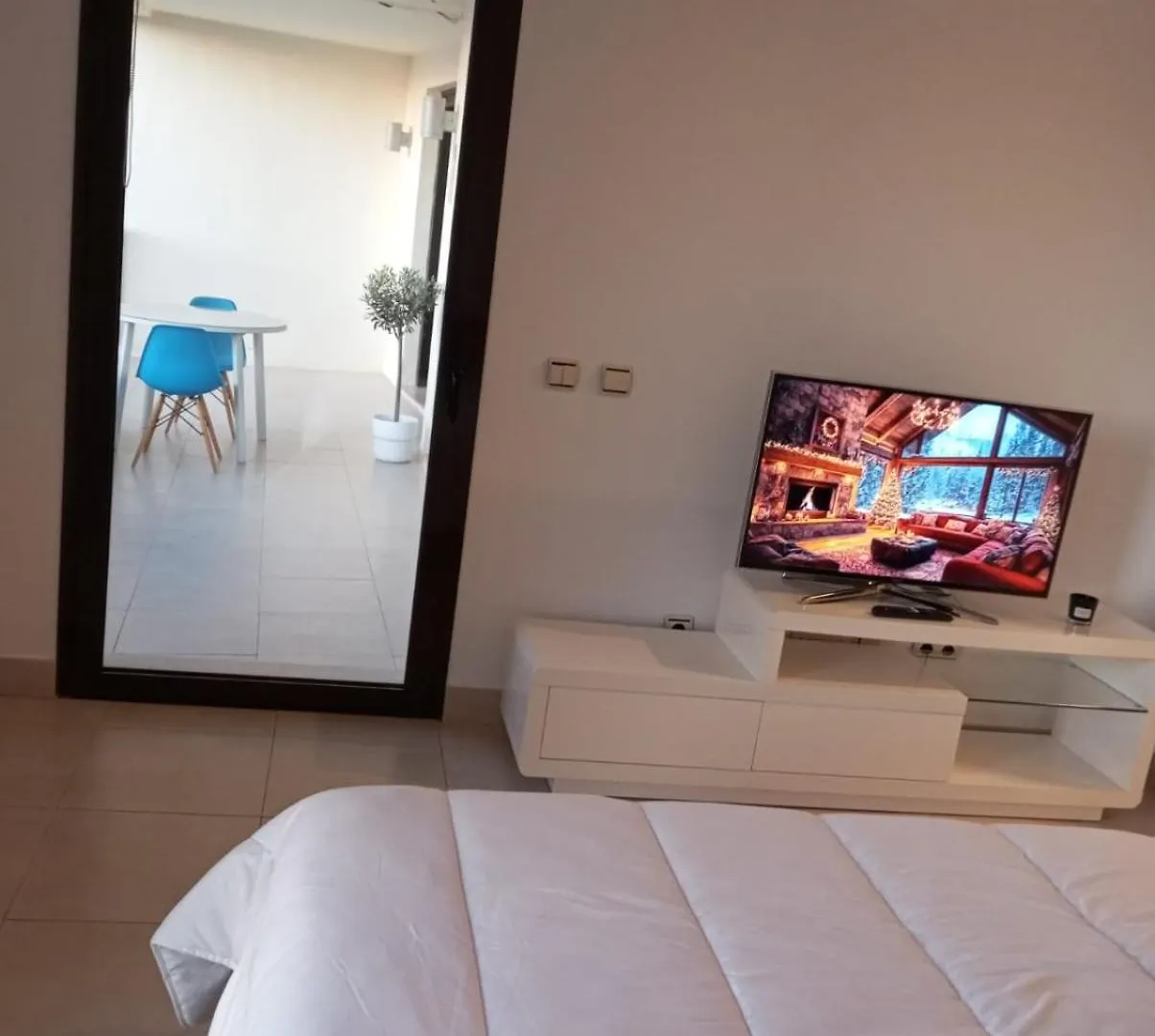 Luxury 2 Bed/2 Bath Sea And Mountain View Marbella Resort Apartment